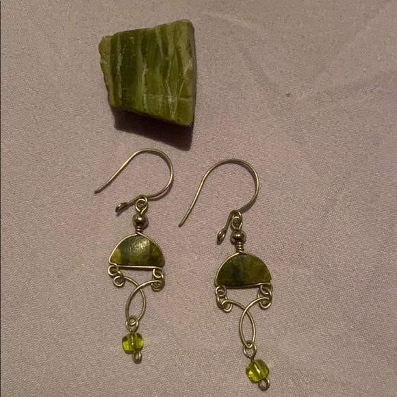 Beautiful Green Jade Earrings (never worn) - Picture 2 of 4